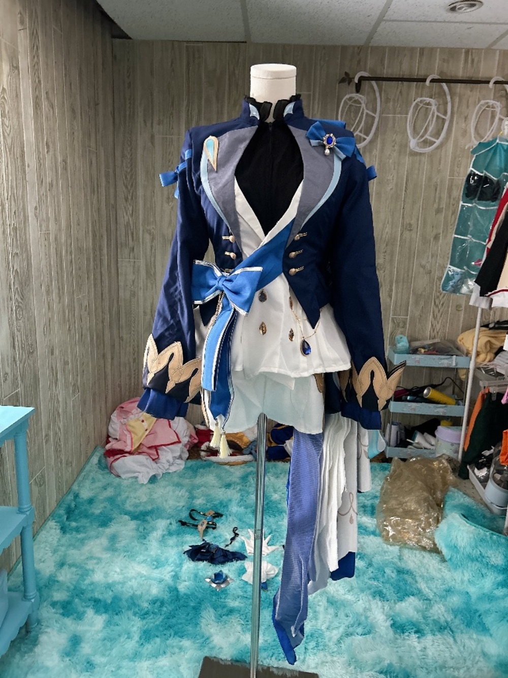 UWOWO: Furina from Genshin Impact Cosplay Size S, Wig, Hat, and Accessories